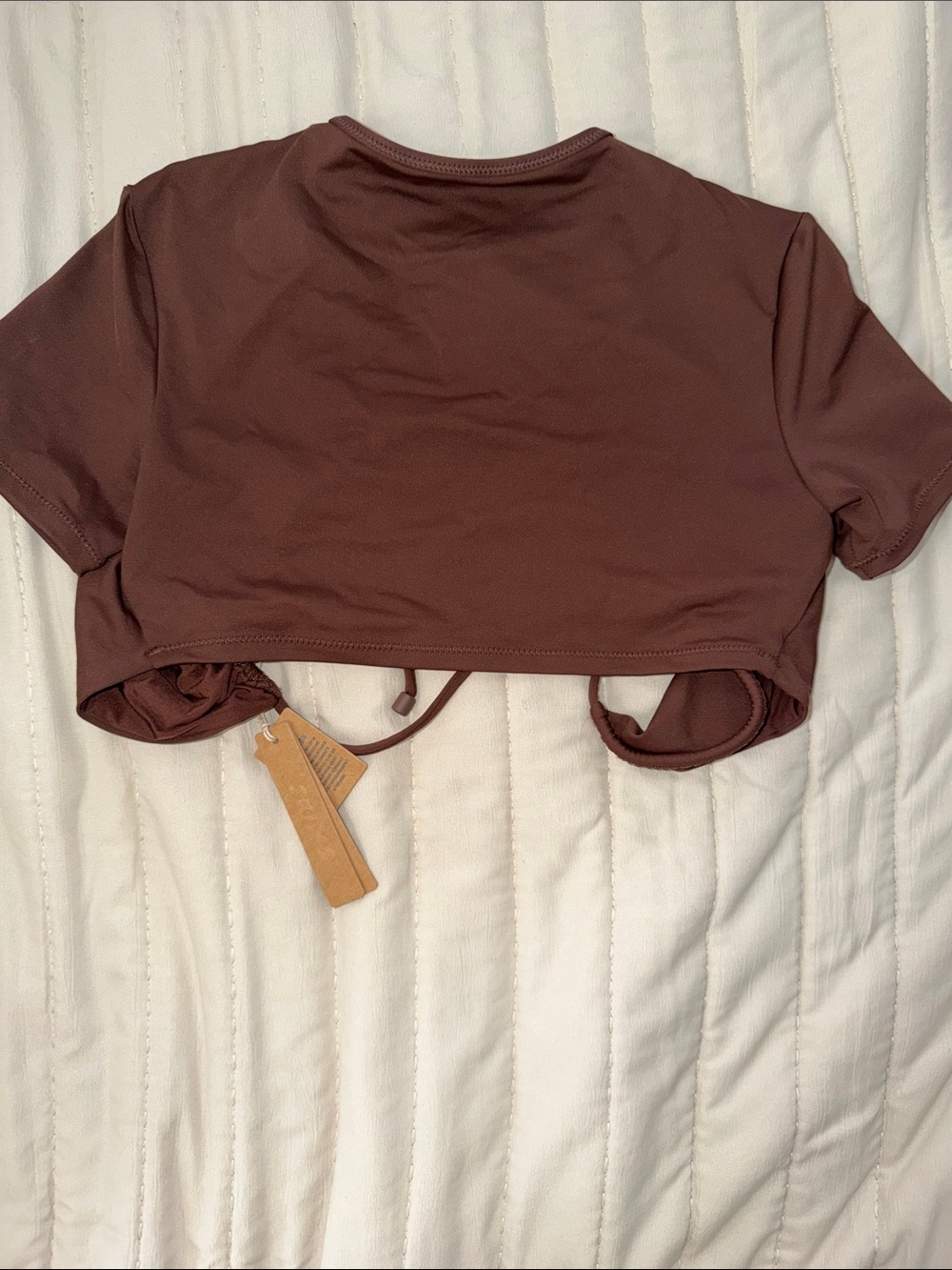 SKIMS Cropped Short Sleeve Top in Chocolate